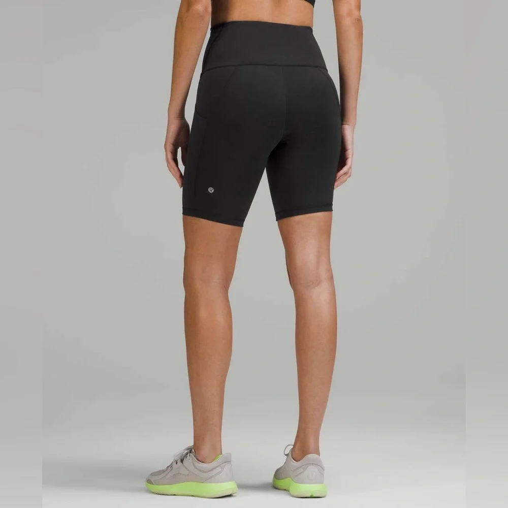 Lululemon Wunder Train High-Rise Shorts Pockets Yoga Running Activewear Workout
